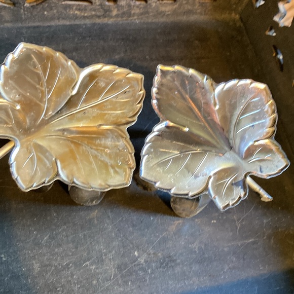 3/$15 Vintage silver plated leaf candlesticks - Picture 6 of 7